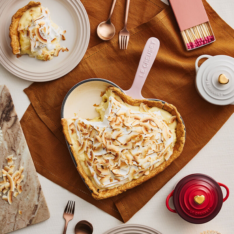 Enamelled Cast Iron Heart Skillet | Le Creuset